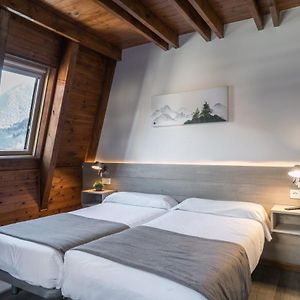 Habitación con 2 Camas Individuales
